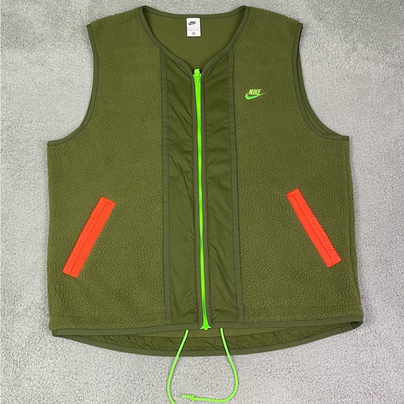 Nike fleece vest - Picture 2 of 4